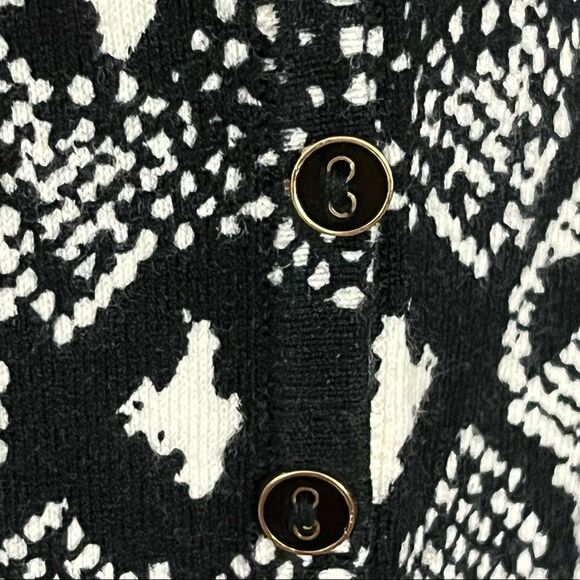 J McLaughlin Black and White Snakeskin Print Cardigan Sweater M - Picture 3 of 5